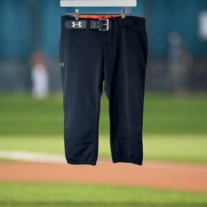 Under Armour Softball Pants Medium Black with Belt Brand New Fitted Cropped 20"